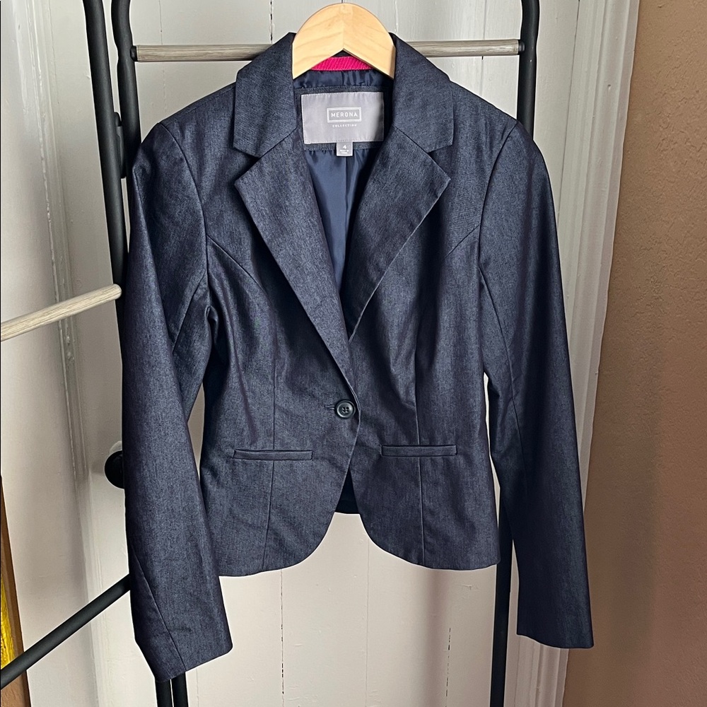 Merona Women’s dark blue Blazer